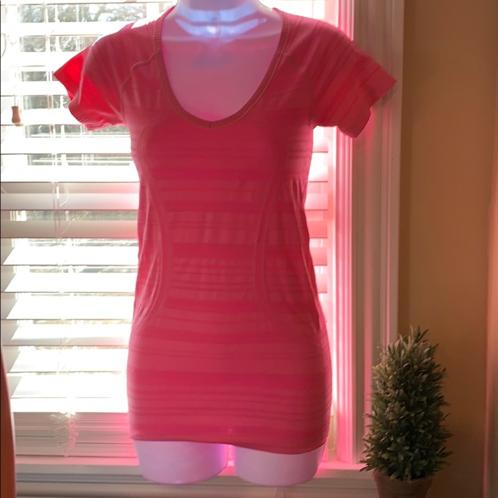 Lululemon swiftly tech tee